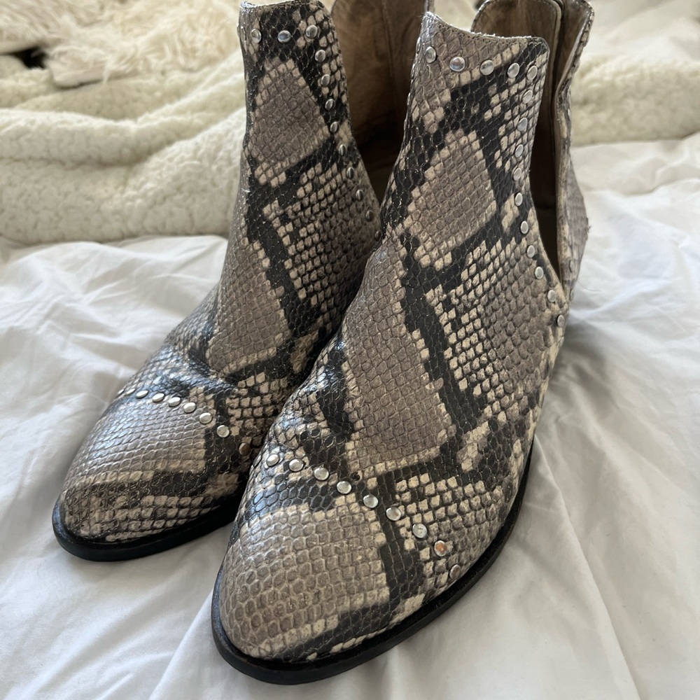 Snakeskin Steve Madden Booties